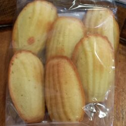 MADELEINES LEMON-FRESHLY BAKED IN ZA-PACK 6