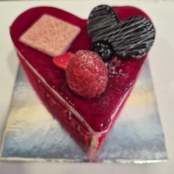 VALENTINE'S CAKE MIRROR RASPBERRY HEART SHAPED CAKE